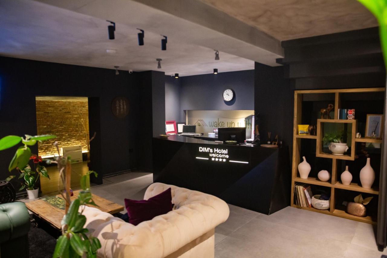 Dim'S Hotel & Restaurant 코르처 외부 사진