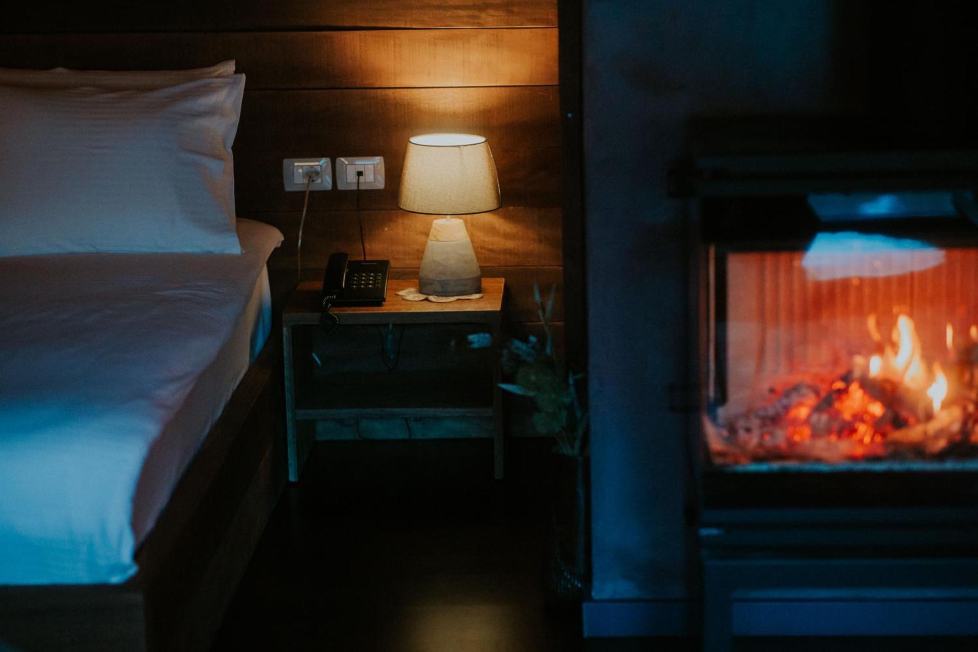 Dim'S Hotel & Restaurant 코르처 외부 사진