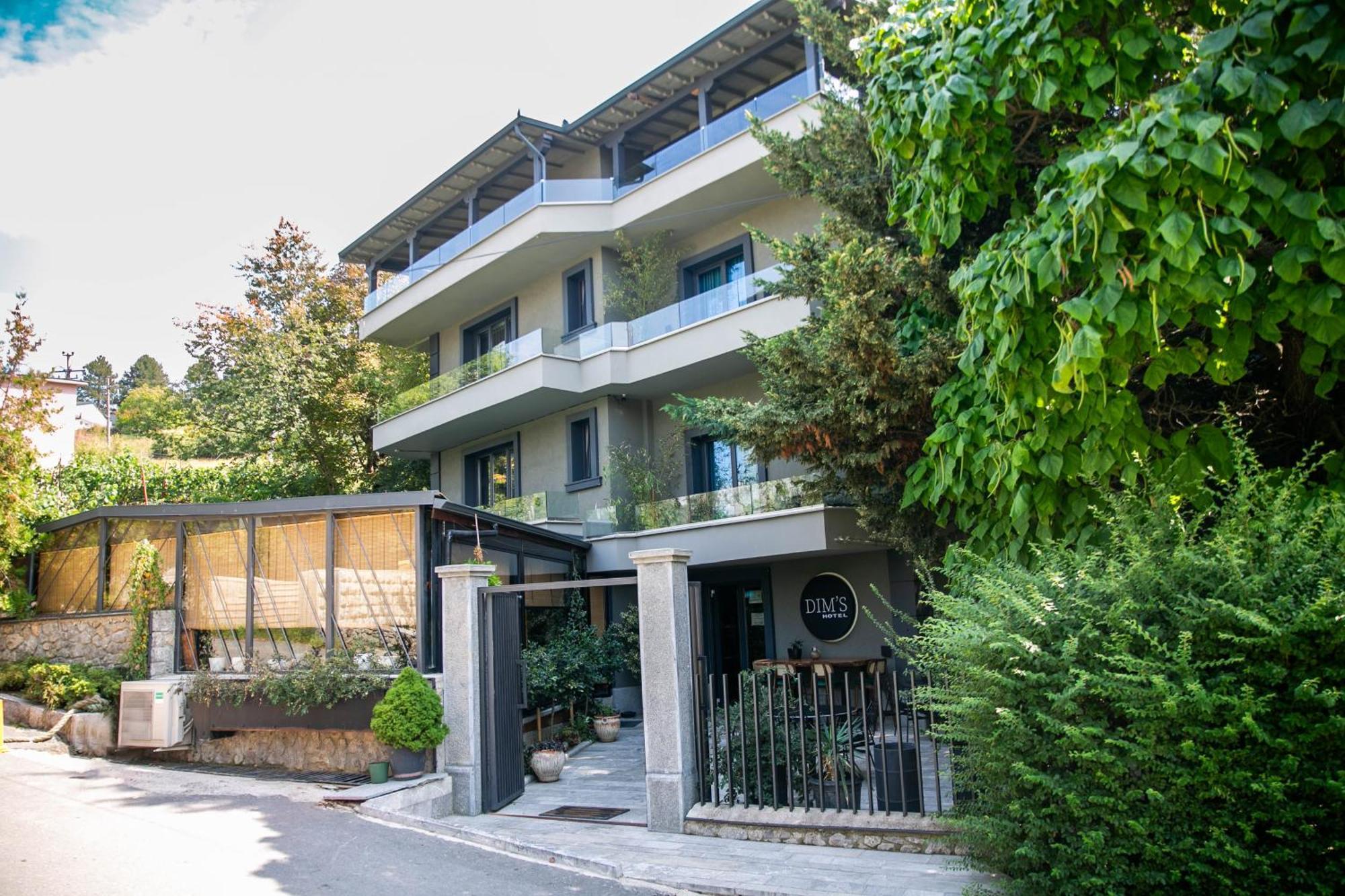 Dim'S Hotel & Restaurant 코르처 외부 사진